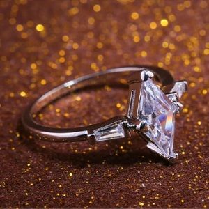 Women Fashion 925 Silver Rings Jewelry Cubic Zirconia Wedding Ring